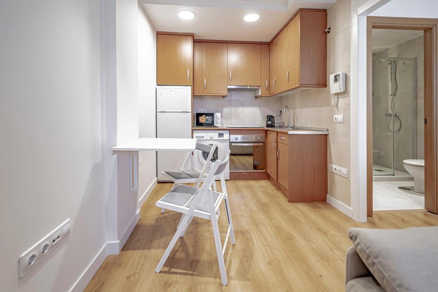 Apartamentos Noviembre Madrid Dış mekan fotoğraf